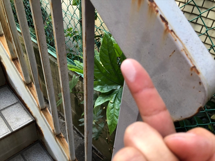 鉄骨で出来た外階段の塗装メンテナンスが建物の寿命を左右する！？錆対策・塗装工事の必要性を徹底解説